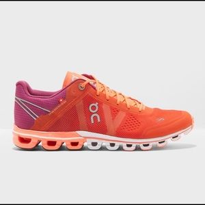 On Cloud Cloudflow Running Shoes